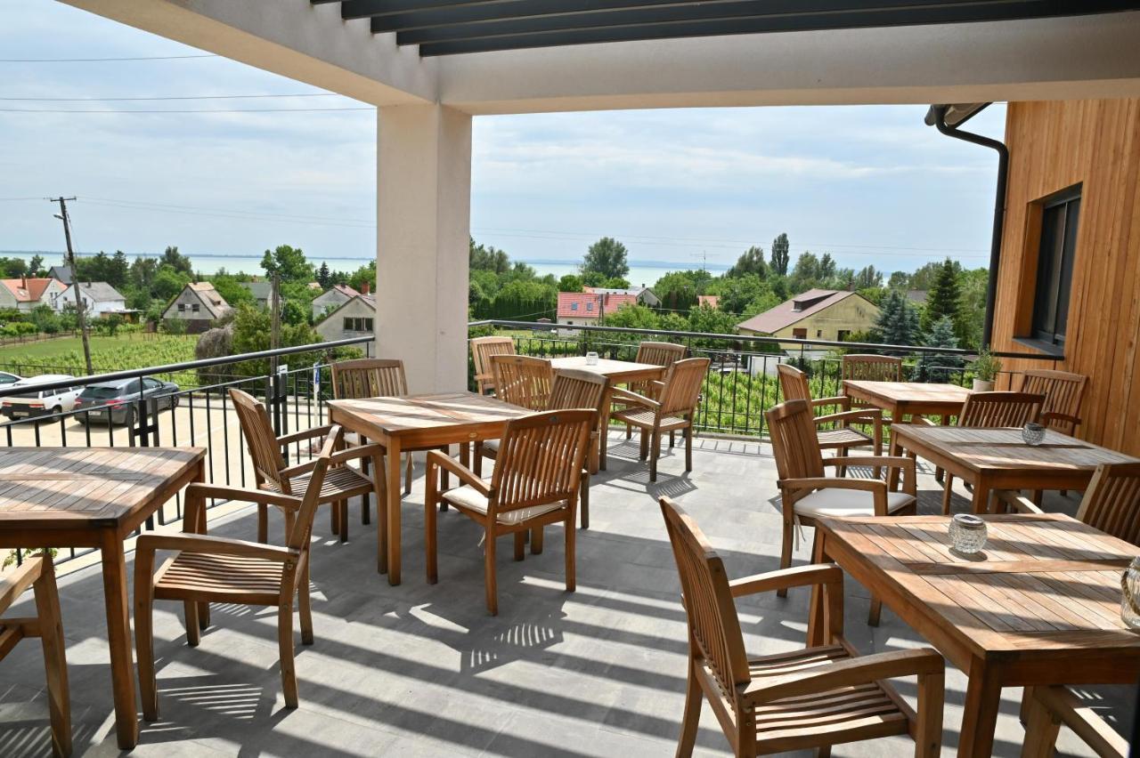 Aparthotel Domaine Edegger - Organic Winery Badacsony Badacsonytomaj Exteriér fotografie